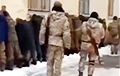 УСУ паказалі дзясяткі палонных расейскіх жаўнераў у Сумах