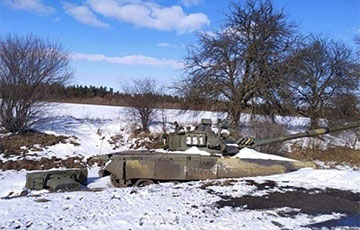 Украінскі танк Т-64 спыніў T-72B3 акупантаў пад Аўдзееўкай