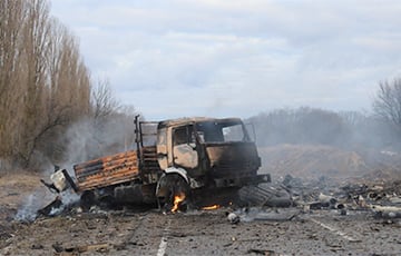 «Водитель отказался за руль садиться, украинцы обстреливают колонны»