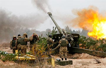 Украинские артиллеристы уничтожили автопарк техники РФ в Луганской области