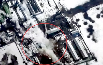 Бойцы ВСУ устроили зрелищный «фейерверк», попав снарядом в арсенал оккупантов