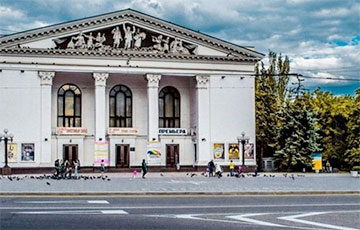 «Люди выходят живые»: бомбоубежище в мариупольском театре выдержало