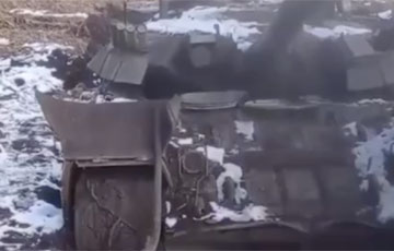 Российские танки увязли в болоте в Сумской области