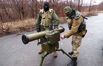 Украинские бойцы со «Стугной» с расстояния 4,5 км уничтожили танк оккупантов
