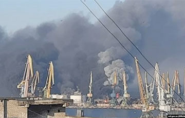 Two More Occupant Vessels And 3,000 Tons Of Fuel With Shells Burned Down In Berdyansk