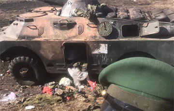 Бойцы ВСУ уничтожили технику врага вместе с экипажем в парадной форме