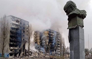 Россияне разрушили почти 1200 харьковских многоэтажек