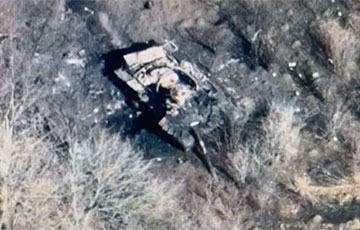 Ukrainian Fighters Destroyed Russian Tank: Video Fact
