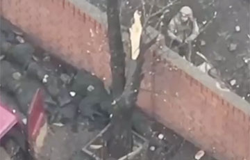 Occupants Decided to Hide Behind Fence. Ukrainian Soldier 'Got Them' With Grenade