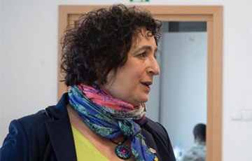 Посол Британии Симмонс вернулась в Киев