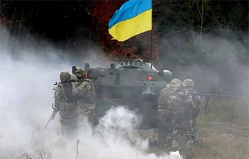 Украинские десантники уничтожили бронетехнику и склад с боеприпасами оккупантов