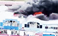 Мощный пожар бушует на одном из рынков Владикавказа