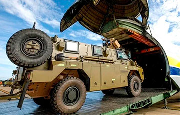 Аўстралія адправіць Украіне новую партыю Bushmaster і бронетранспарцёраў M113