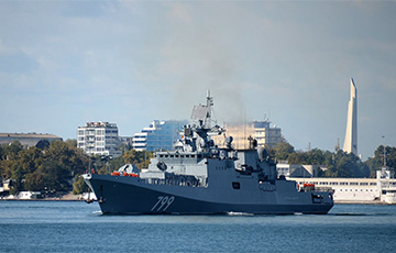 Турецкие СМИ показали видео с горящим российским кораблем «Адмирал Макаров»