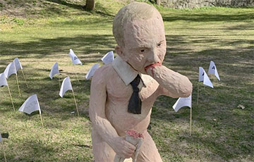 У посольства РФ в Швеции выставили скульптуру диктатора, который ест сам себя