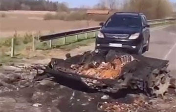 После удара «Джавелина» от российского танка осталась только яма в асфальте