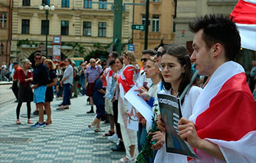Беларускія студэнты правялі акцыю ў цэнтры Прагі