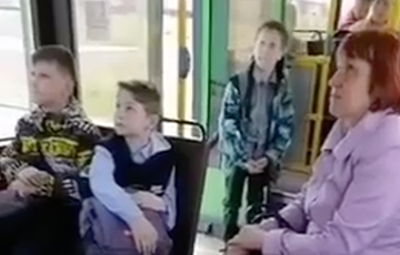 В Гомеле водитель с криком высадил детей из автобуса
