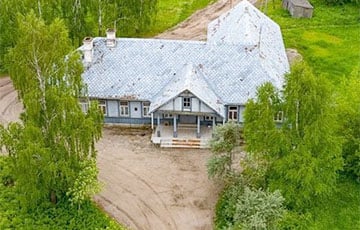 В Беларуси продают панский дом, где бывали Кебич и Чигирь