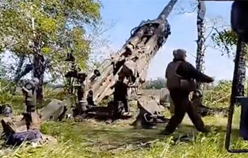 American M777 Howitzers Blast Enemy Positions In Slobozhanshchyna