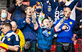Болельщики сборной Шотландии споют гимн Украины перед матчем плей-офф отбора на ЧМ-2022