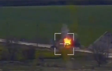 Ukrainian Fighters Hit Fleeing Enemy Vehicle With ATGM At Full Speed