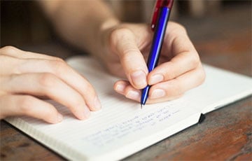 Ученые: Детям полезно писать от руки