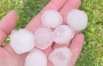 Белорусский город засыпало крупным градом