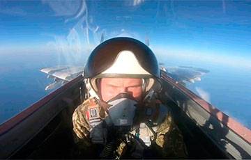 Украінскія пілоты па-майстэрску перамаглі Су-35 акупантаў: Дэталі паветранага бою пад Адэсай
