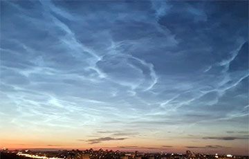 Этой ночью в Минске наблюдали редкое погодное явление