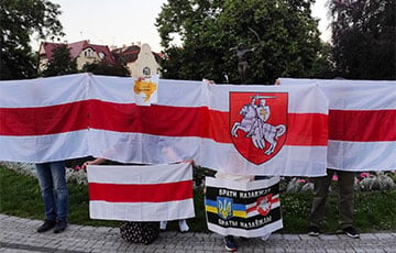 В польском Быдгоще белорусы провели акцию «За нашу и вашу свободу!»