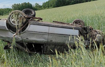 Вылетел из авто на 20 метров: в Гродненской области водитель пытался избежать столкновения с косулей