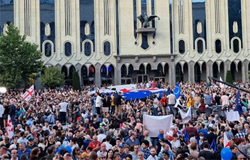 В центре Тбилиси проходит митинг в поддержку евроинтеграции Грузии