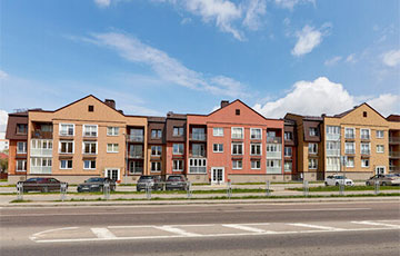 В «английском квартале» в Минске продают необычную квартиру