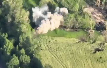 Ukrainian Artillerymen Destroyed Large Occupiers' Detachment Right In Trenches