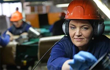 В Беларуси более чем наполовину сокращен список запрещенных для женщин профессий