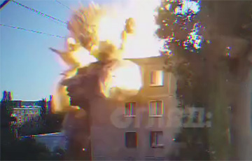 Появилось видео сегодняшнего удара ракеты по дому в Николаеве