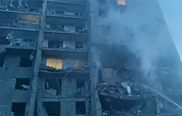 Россия нанесла ракетный удар по жилой 9-этажке в Одесской области: 14 человек погибли