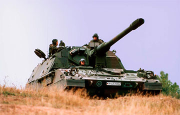 Видеофакт: Немецкая САУ Panzerhaubitze 2000 громит войска РФ возле Бахмута