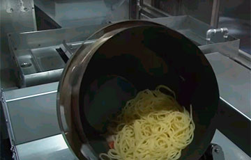 В Японии создали робота, который готовит блюдо из спагетти за 45 секунд