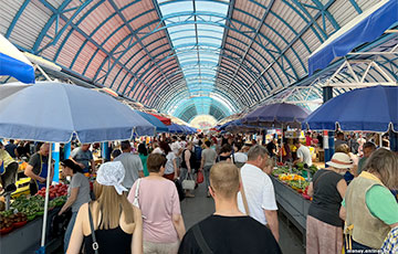 «По выходным не ходить?»: что происходит с ценами на белорусских рынках в течение недели