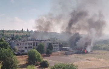 Украинские бойцы ударили по штабу оккупантов в Кадиевке и уничтожили массу техники