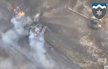 Бойцы 10-й горно-штурмовой бригады ВСУ показали успешную охоту за двумя российскими танками