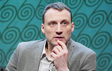 Известный актер Анатолий Белый ушел их МХТ и покинул Россию