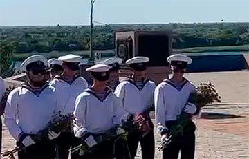 Россияне опозорились с празднованием Дня ВМФ в оккупированном Херсоне