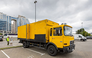 Как белорус за $9000 превратил фургон в евродвушку