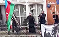Посольство Азербайджана в Британии ненадолго захватили