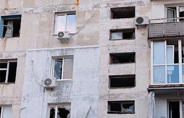 Door Locks Bent: Recent Footage Of Explosions At Russian Military Base in Novofedorivka