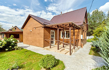 Какие недорогие дома с хорошим ремонтом и коммуникациями можно купить недалеко от Минска