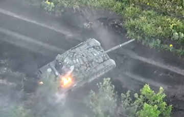 ВСУ точным ударом попали в российский танк